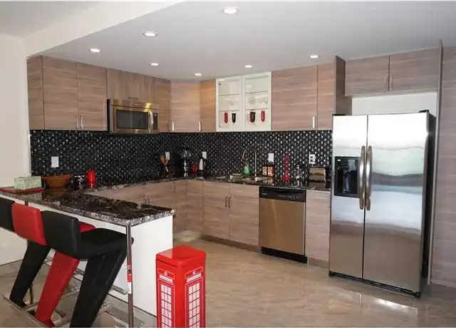 Property at 19370 Collins Ave #1611, Sunny Isles Beach, FL, 33160, 2 beds, 1 bath, [object Object]