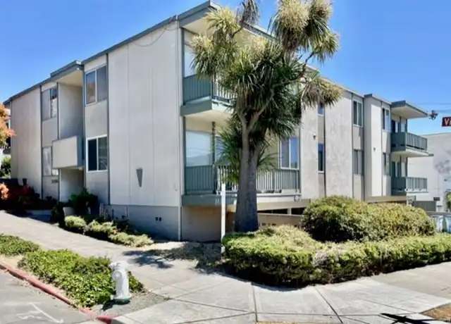 Property at 2024 Vine St Unit 2D, Berkeley, CA, 94709, 2 beds, 1 bath, [object Object]