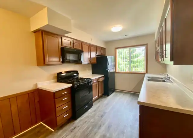 Property at 1970 Burton St SE Unit IVA38, Grand Rapids, MI, 49506, 2 beds, 1 bath, [object Object]