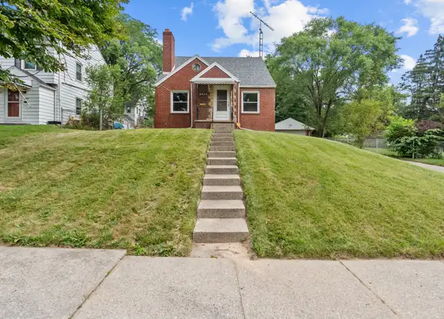 Property at 2024 Southmoor Dr, Toledo, OH, 43609, 3 beds, 2 baths, [object Object]