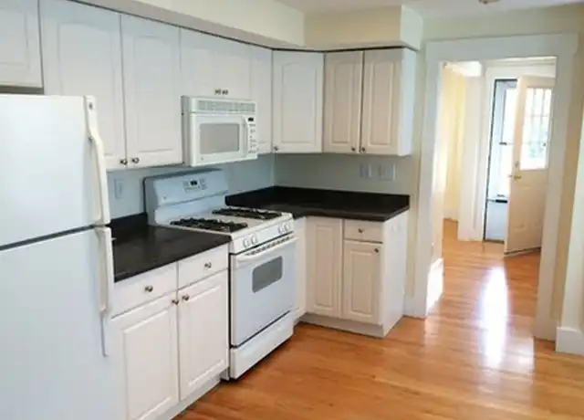 Property at 15 Beech St Unit 3, Newton, MA, 02458, 2 beds, 1 bath, [object Object]