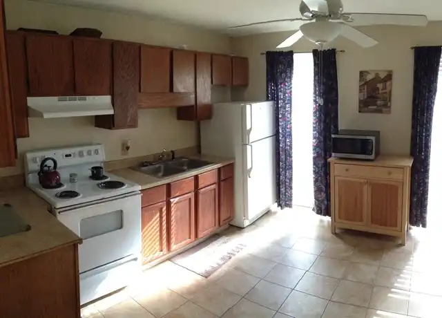 Property at 110 W Main St Unit 2, Palmyra, NY, 14522, 2 beds, 1 bath, [object Object]