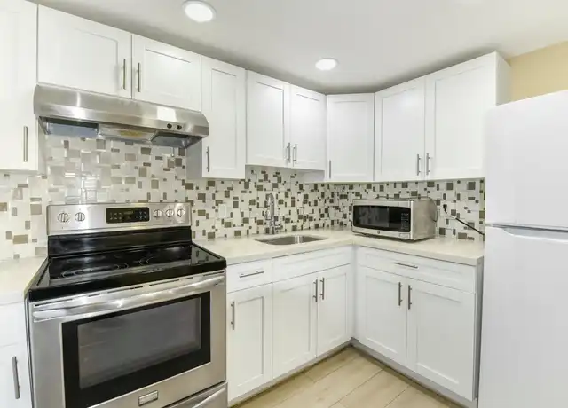 Property at 300 80th St #300, Miami Beach, FL, 33141, 2 beds, 1.5 baths, [object Object]