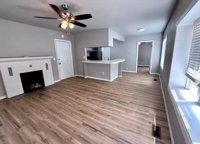 Property at 421 NW 28th St Unit 4, Oklahoma City, OK, 73103, 1 bed, 1 bath, [object Object]
