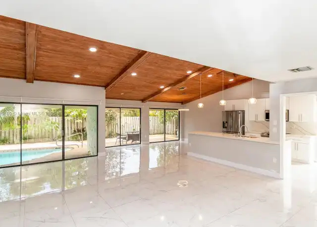 Property at 741 E Plantation Cir, Plantation, FL, 33324, 3 beds, 2 baths, [object Object]
