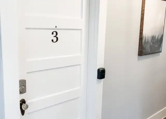 Property at 2109 Harbert Ave Unit 4, Memphis, TN, 38104, 1 bed, 1 bath, [object Object]