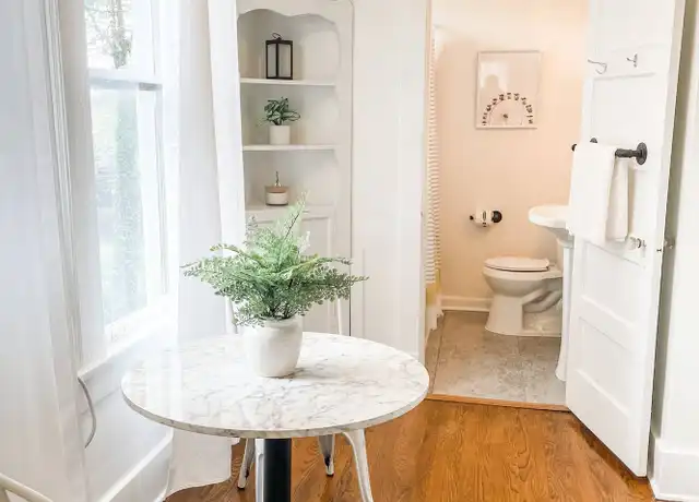 Property at 2109 Harbert Ave Unit 4, Memphis, TN, 38104, 1 bed, 1 bath, [object Object]