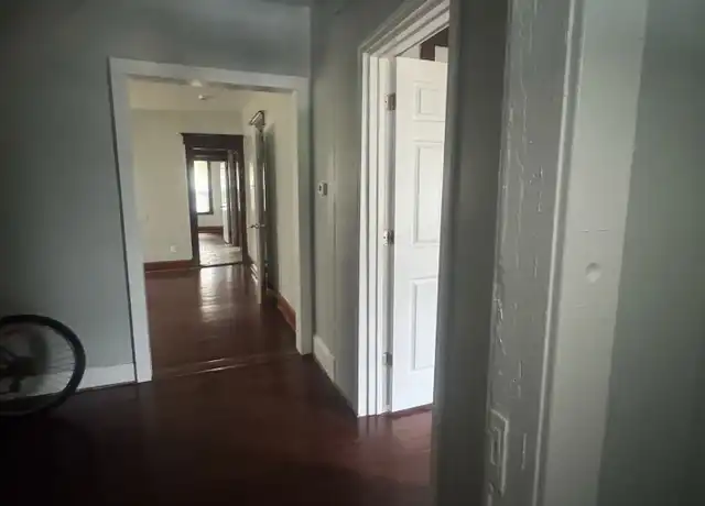 Property at 206 Chatham St, New Haven, CT, 06513, 3 beds, 1 bath, [object Object]