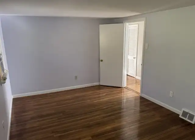 Property at 713 Bethlehem Pike Unit REAR, Glenside, PA, 19038, 3 beds, 1.5 baths, [object Object]
