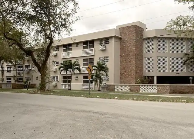 Property at 6580 Santona St Unit A39, Miami, FL, 33146, 1 bed, 1 bath, [object Object]