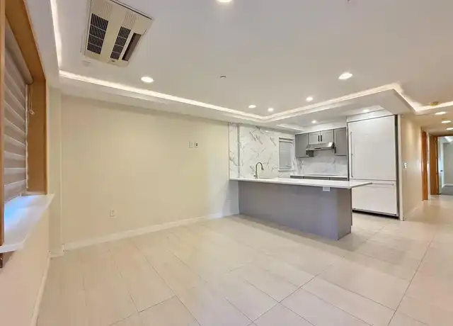Property at 143 Bay 31st St Unit 1FL, Brooklyn, NY, 11214, 3 beds, 2.5 baths, [object Object]