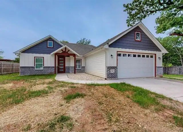 Property at 1208 S Brazos Ave Unit B, Cleburne, TX, 76031, 3 beds, 2 baths, [object Object]