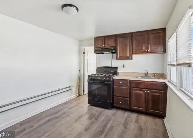 Property at 326 E Airy St Unit 3, Norristown, PA, 19401, 2 beds, 1 bath, [object Object]