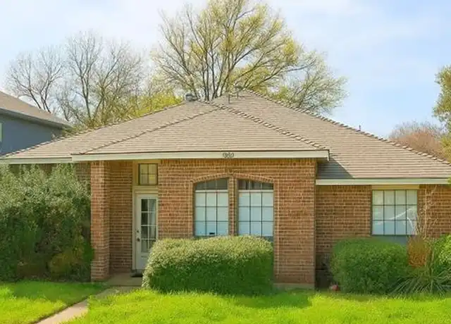 Property at 7709 Radford Cir, Plano, TX, 75025, 3 beds, 2 baths, [object Object]