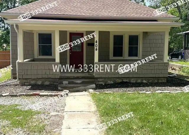 Property at 404 NE Douglas St, Lees Summit, MO, 64063, 2 beds, 1 bath, [object Object]