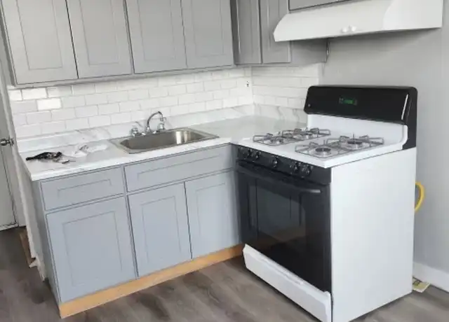 Property at 609 Arctic St, Bridgeport, CT, 06608, 1 bed, 1 bath, [object Object]