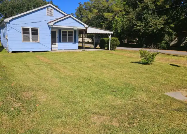Property at 215 N Landry Dr, New Iberia, LA, 70560, 2 beds, 1 bath, [object Object]