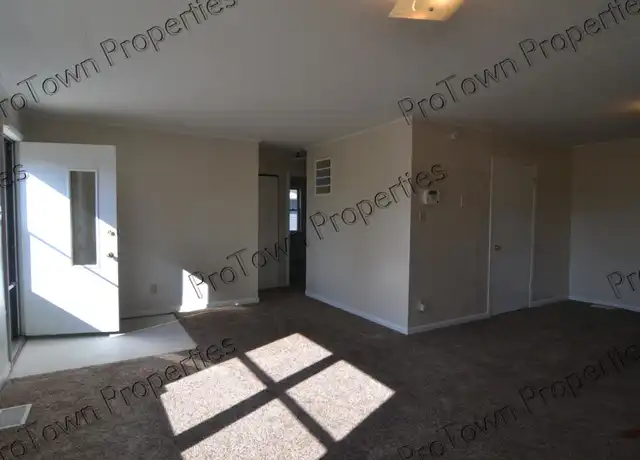 Property at 117 Edison Rd, Joliet, IL, 60433, 2 beds, 1 bath, [object Object]