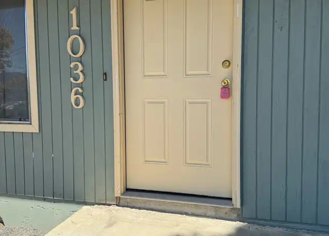 Property at 1036 NE Barager Ave, Roseburg, OR, 97470, 2 beds, 1 bath, [object Object]