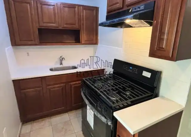 Property at 24 N 5th St Unit 3, Newark, NJ, 07107, 3 beds, 1 bath, [object Object]