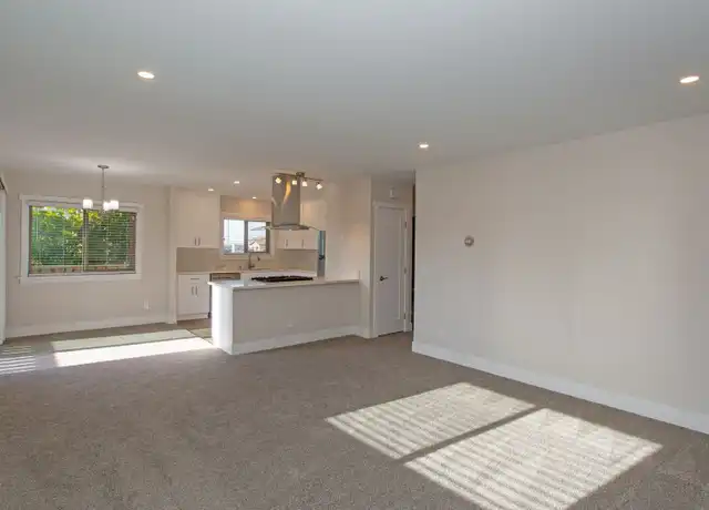 Property at 2855 Unicornio St Unit H, Carlsbad, CA, 92009, 2 beds, 2 baths, [object Object]