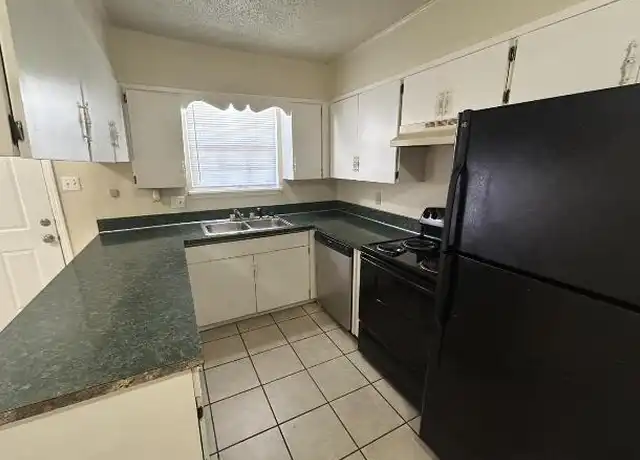 Property at 425 Westlawn Dr, Texarkana, TX, 75501, 1 bed, 1 bath, [object Object]