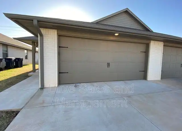 Property at 11410 N Lincoln Blvd, Oklahoma City, OK, 73114, 2 beds, 2 baths, [object Object]