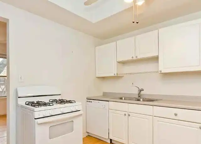 Property at 1952 W Winona St, Chicago, IL, 60640, 1 bed, 1 bath, [object Object]