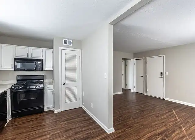 Property at Greenway Apartments - 13615 White Ave, Grandview, MO, 64030, 1-2 bed, 1 bath, [object Object]