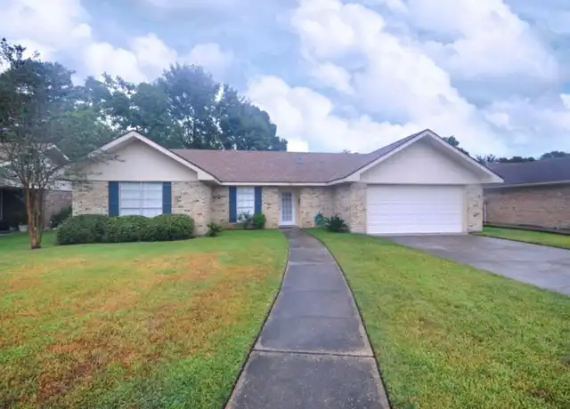 Property at 214 Vanessa Ave, Lake Charles, LA, 70605, 4 beds, 2 baths, [object Object]