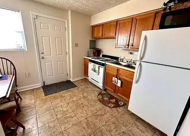 Property at Welcome to Dawson Village Welcome Home! - 2469 Dawson St, Indianapolis, IN, 46203, 2 beds, 1 bath, [object Object]