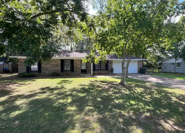 Property at 201 Biscayne Dr, Enterprise, AL, 36330, 3 beds, 2 baths, [object Object]