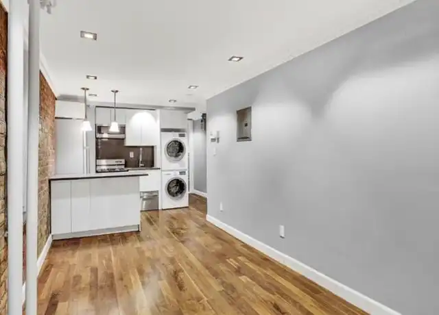 Property at 115 Mulberry St Unit 5U, New York, NY, 10013, 2 beds, 1 bath, [object Object]