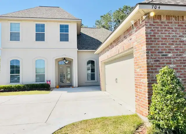 Property at 704 Pine Grove Loop, Madisonville, LA, 70447, 5 beds, 3 baths, [object Object]