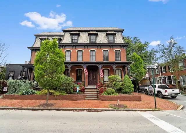 Property at 201 W Barnard St Unit 3, West Chester, PA, 19382, 2 beds, 1 bath, [object Object]