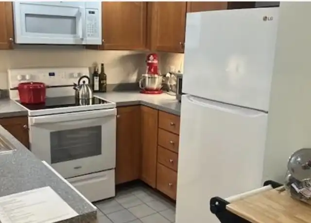 Property at 173 Pleasant St #102, Cambridge, MA, 02139, 2 beds, 2 baths, [object Object]