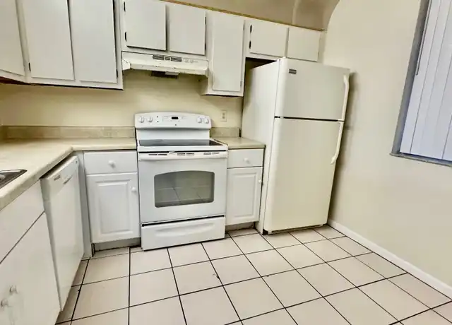Property at 2820 Somerset Dr Unit O300, Lauderdale Lakes, FL, 33311, 1 bed, 1.5 baths, [object Object]