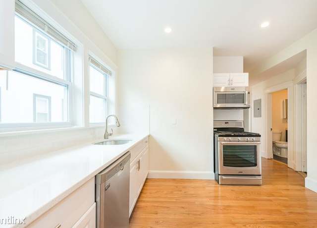Photo of 299 Alewife Brook Pkwy Unit 301, Somerville, MA 02144