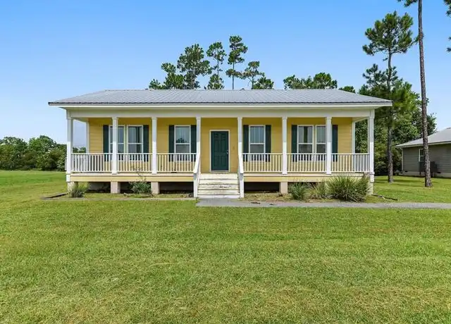 Property at 105 Cecilia St, Bay Saint Louis, MS, 39520, 3 beds, 2 baths, [object Object]