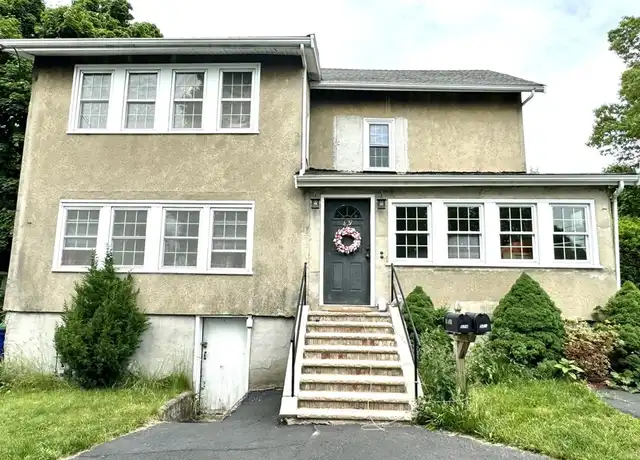 Property at 57 Marietta Ave Unit 2, Braintree, MA, 02184, 3 beds, 1.5 baths, [object Object]