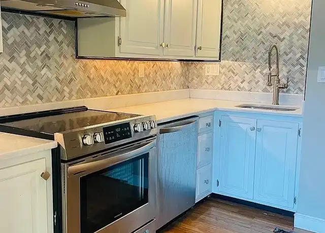 Property at 86 Wharf St Unit L6, Salem, MA, 01970, 2 beds, 1 bath, [object Object]