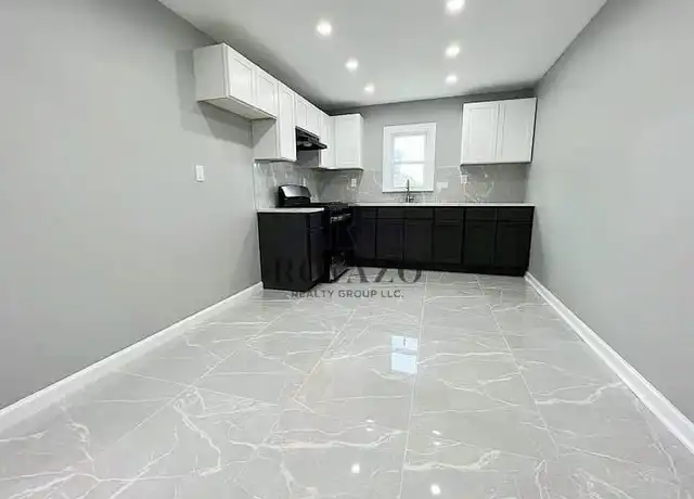 Property at 74-76 Isabella Ave Unit 3C, Newark, NJ, 07106, 3 beds, 1.5 baths, [object Object]