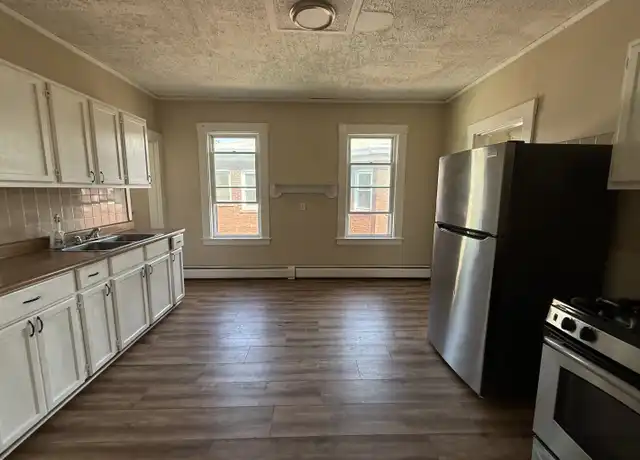 Property at 838 Capitol Ave Unit 3, Hartford, CT, 06106, 3 beds, 1 bath, [object Object]