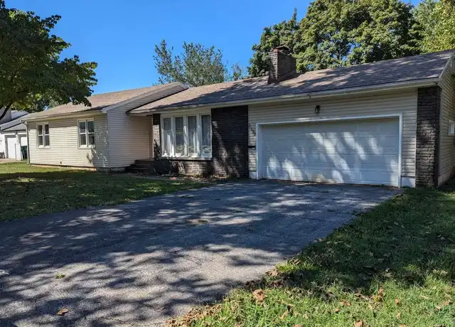 Property at 2133 S Link Ave, Springfield, MO, 65804, 4 beds, 2 baths, [object Object]