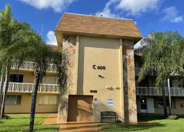 Property at 600 Village Green Ct #316, Palm Springs, FL, 33461, 2 beds, 1.5 baths, [object Object]