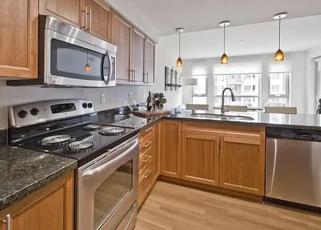 Photo of 2630 77th Ave SE, Mercer Island, WA 98040