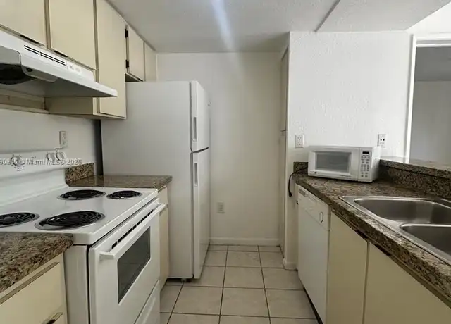 Property at 7125 NW 186th St Unit B208, Hialeah, FL, 33015, 2 beds, 2 baths, [object Object]