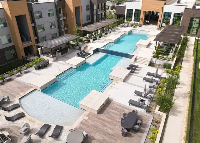 Property at Potranco Commons - 202 W Loop 1604, San Antonio, TX, 78245, 1 bed, 1 bath, [object Object]