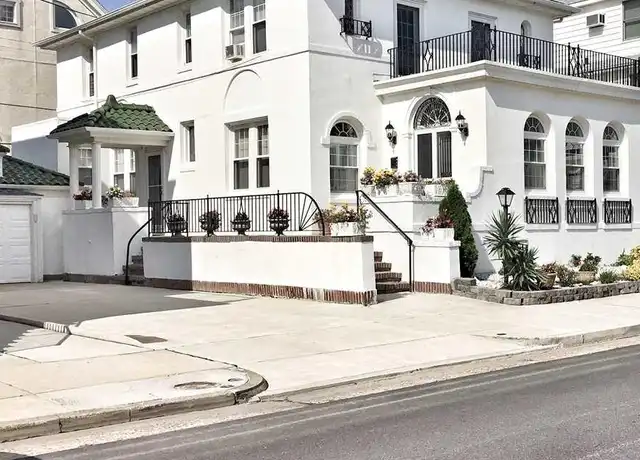 Property at 104 S Wissahickon Ave, Ventnor City, NJ, 08406, 4 beds, 3 baths, [object Object]