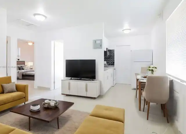 Property at 309 Phippen Waiters Rd Unit 1, Dania Beach, FL, 33004, 2 beds, 1 bath, [object Object]